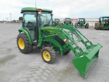 Main image John Deere 3046R