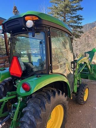 Image of John Deere 3046R equipment image 2