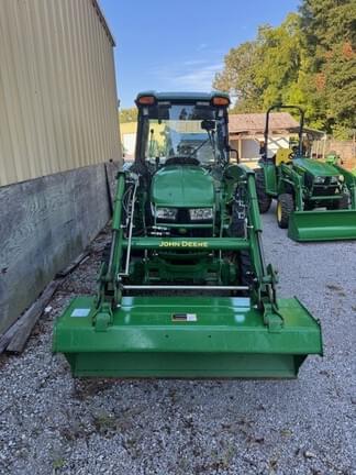 Image of John Deere 3046R equipment image 1