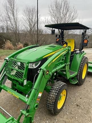 Image of John Deere 3046R equipment image 4