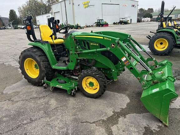 Image of John Deere 3046R equipment image 3