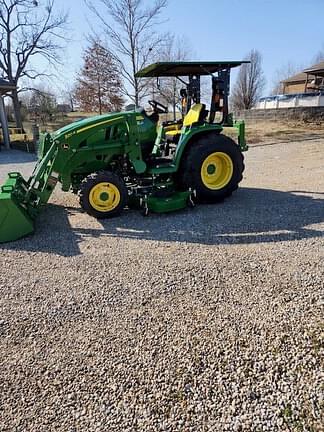 Image of John Deere 3046R equipment image 1