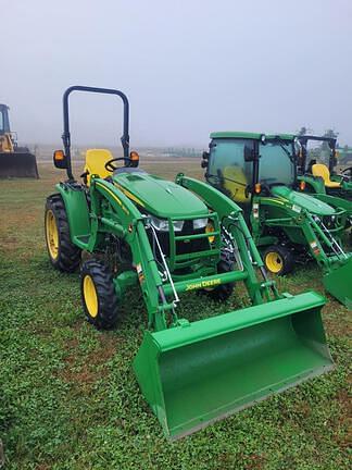 Image of John Deere 3046R equipment image 1