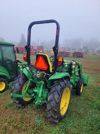 Image of John Deere 3046R equipment image 2