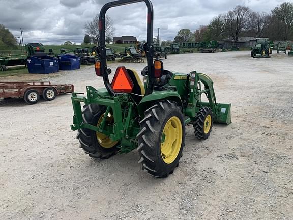 Image of John Deere 3046R equipment image 4