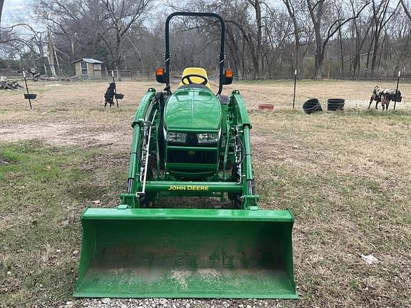 Image of John Deere 3046R equipment image 2