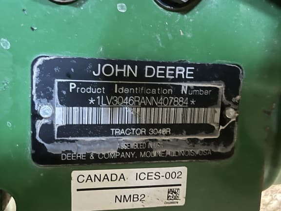 Image of John Deere 3046R equipment image 4