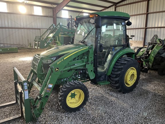 2022 John Deere 3046R Equipment Image0