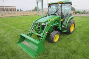 2022 John Deere 3046R Image