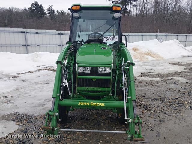 Image of John Deere 3046R equipment image 1