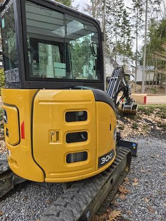 Image of John Deere 30G equipment image 2