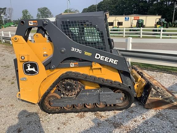 Image of John Deere 317G equipment image 2