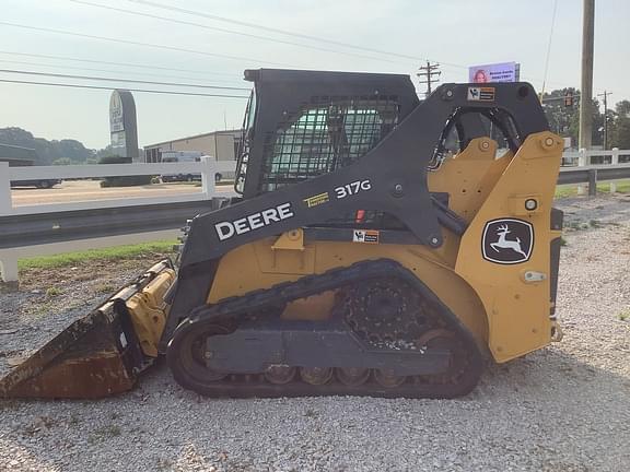 Image of John Deere 317G equipment image 3