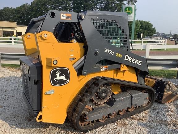 Image of John Deere 317G equipment image 4