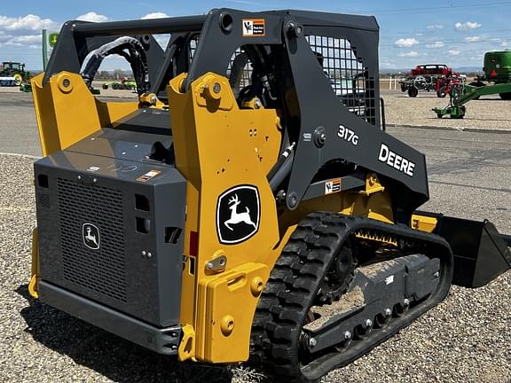Image of John Deere 317G equipment image 1