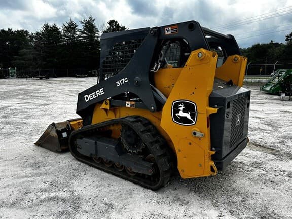 Image of John Deere 317G equipment image 4