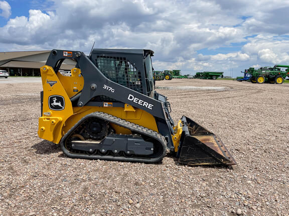 Image of John Deere 317G equipment image 3