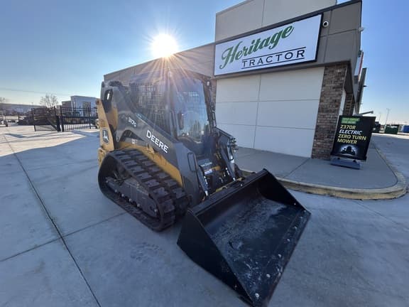 Image of John Deere 317G equipment image 1