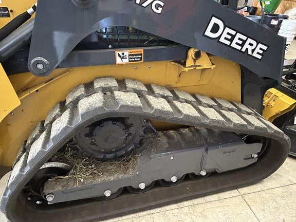 Image of John Deere 317G equipment image 3