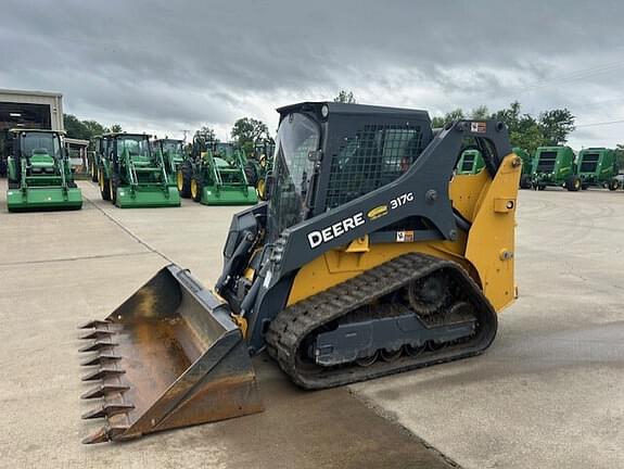 Image of John Deere 317G equipment image 4