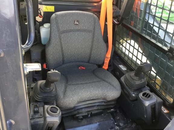 Image of John Deere 317G equipment image 1