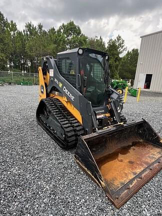 Image of John Deere 317G equipment image 2