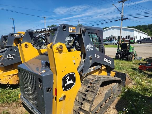 Image of John Deere 317G equipment image 3