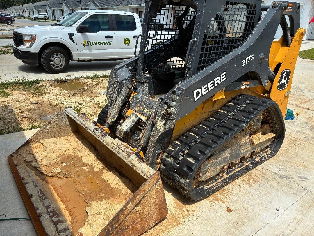 2022 John Deere 317G Equipment Image0