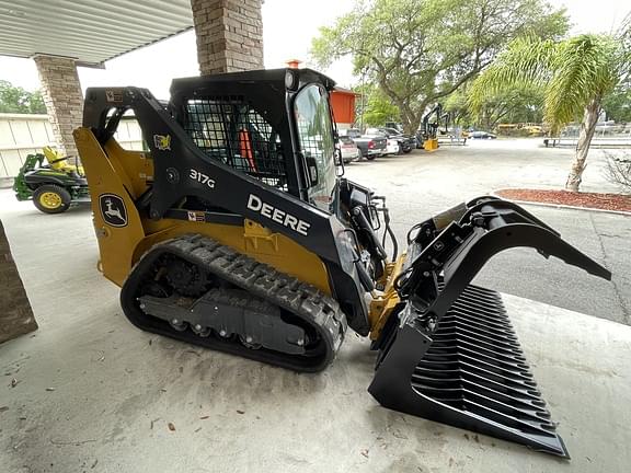 Image of John Deere 317G equipment image 4