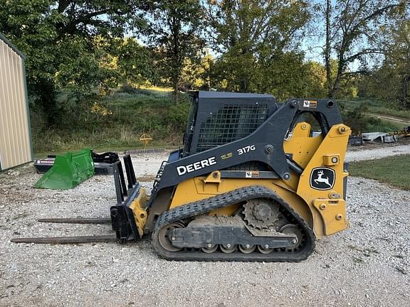 Image of John Deere 317G equipment image 1