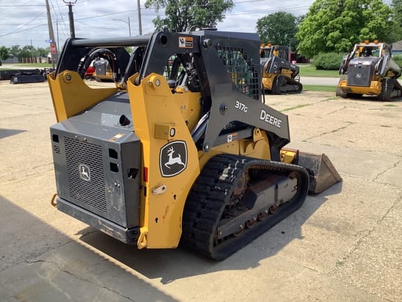 Image of John Deere 317G equipment image 4