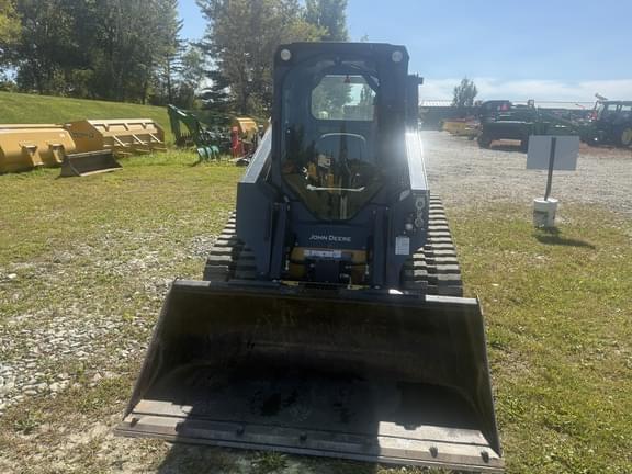 Image of John Deere 317G equipment image 3