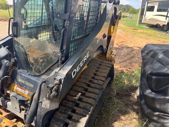 Image of John Deere 317G equipment image 3