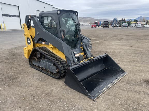 Image of John Deere 317G equipment image 2