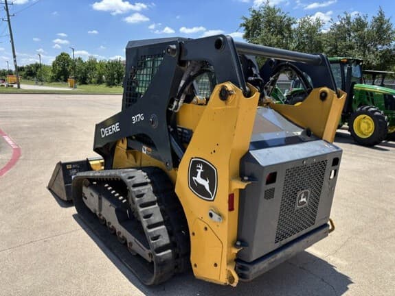 Image of John Deere 317G equipment image 3