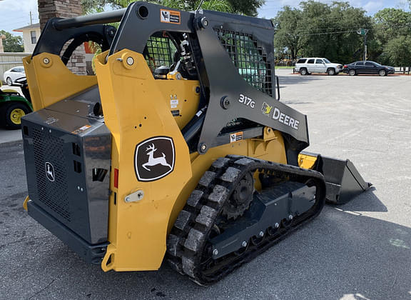 Image of John Deere 317G equipment image 4