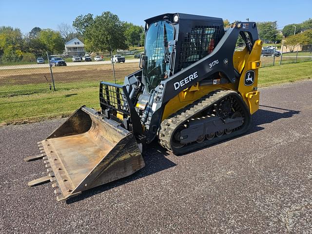 Image of John Deere 317G equipment image 3