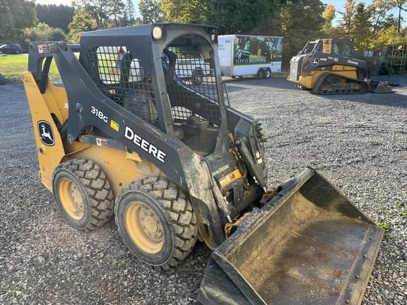 Image of John Deere 318G equipment image 3