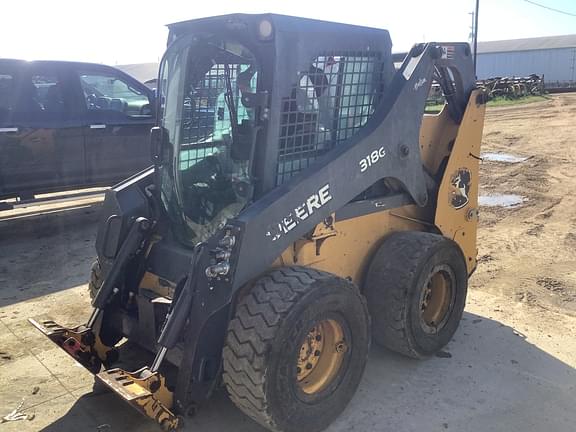 Image of John Deere 318G equipment image 2