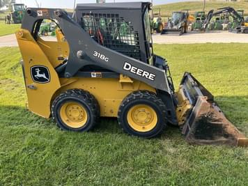 Main image John Deere 318G