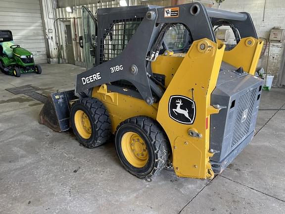 Image of John Deere 318G equipment image 2