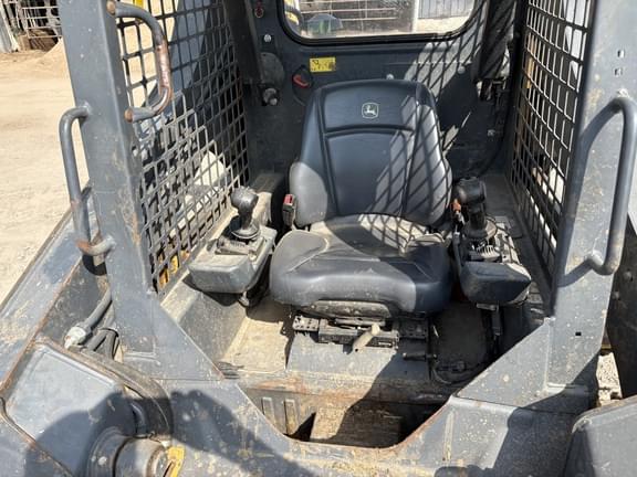 Image of John Deere 318G equipment image 2