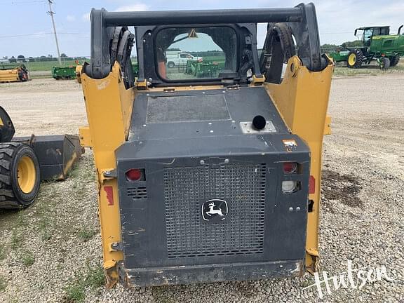 Image of John Deere 318G equipment image 4