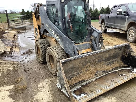 Image of John Deere 318G equipment image 2