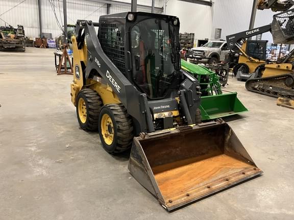 Image of John Deere 318G equipment image 1
