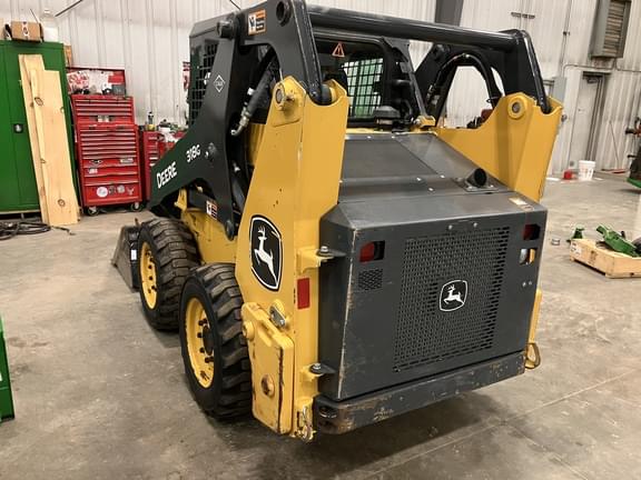 Image of John Deere 318G equipment image 2