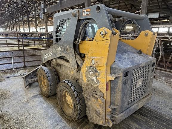Image of John Deere 318G equipment image 4