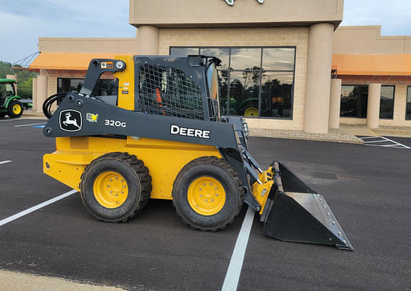 Image of John Deere 320G equipment image 2