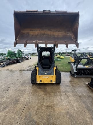 Image of John Deere 320G equipment image 3