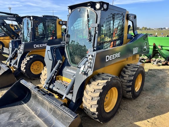 Main image John Deere 320G